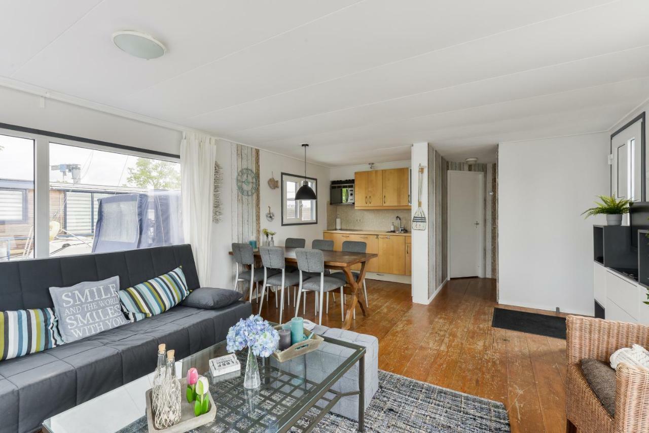Bright And Comfortable Houseboat Aalsmeer Dış mekan fotoğraf