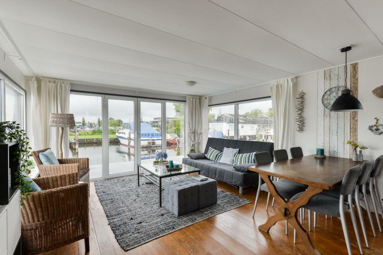 Bright And Comfortable Houseboat Aalsmeer Dış mekan fotoğraf