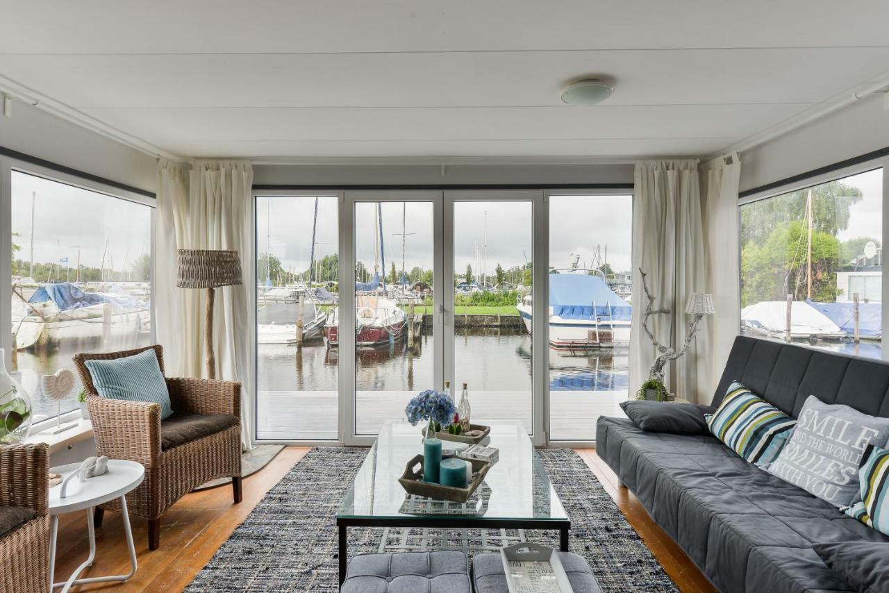 Bright And Comfortable Houseboat Aalsmeer Dış mekan fotoğraf